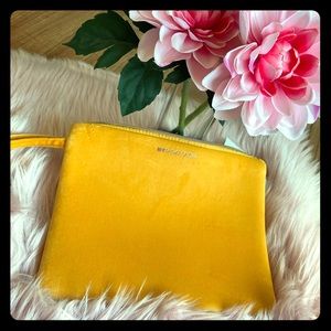 MY TAGALONGS JET SETTER POUCH